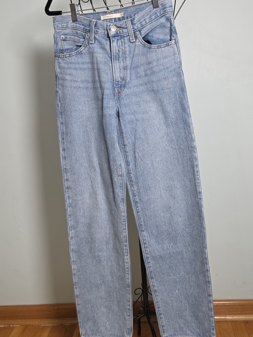 Levi’s 94 Baggy Jeans Size 24 Light Wash